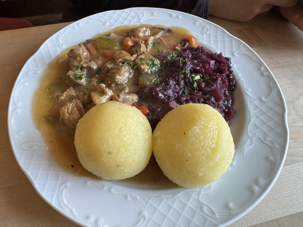 Richard Kwan_Zum Goethebrunnen_Weimar_review