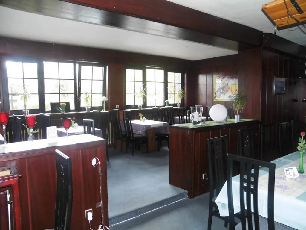 Zu den Vier Linden bei Tolli restaurant in Engelskirchen