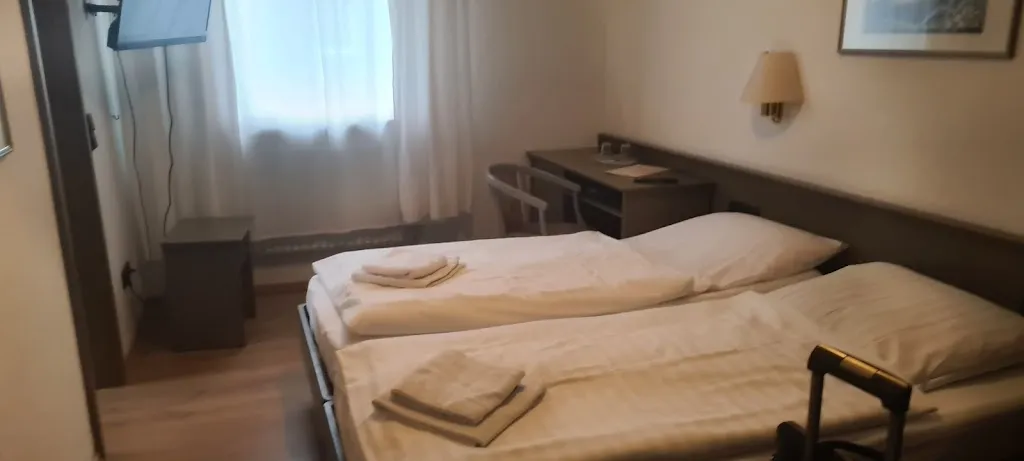 Jay KR_Hotel & Restaurant Engelskirchen_Engelskirchen_review