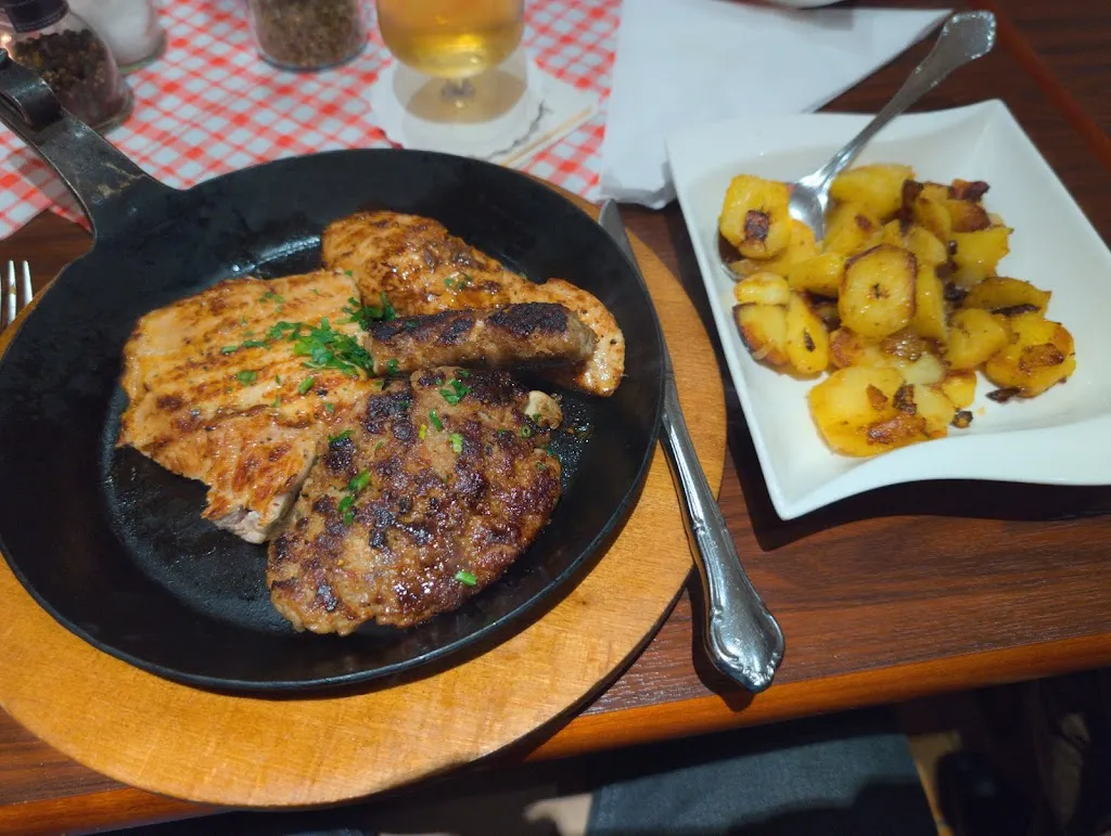 Restaurant - Steakhaus-Medaillon_Emsdetten_slider_image_1