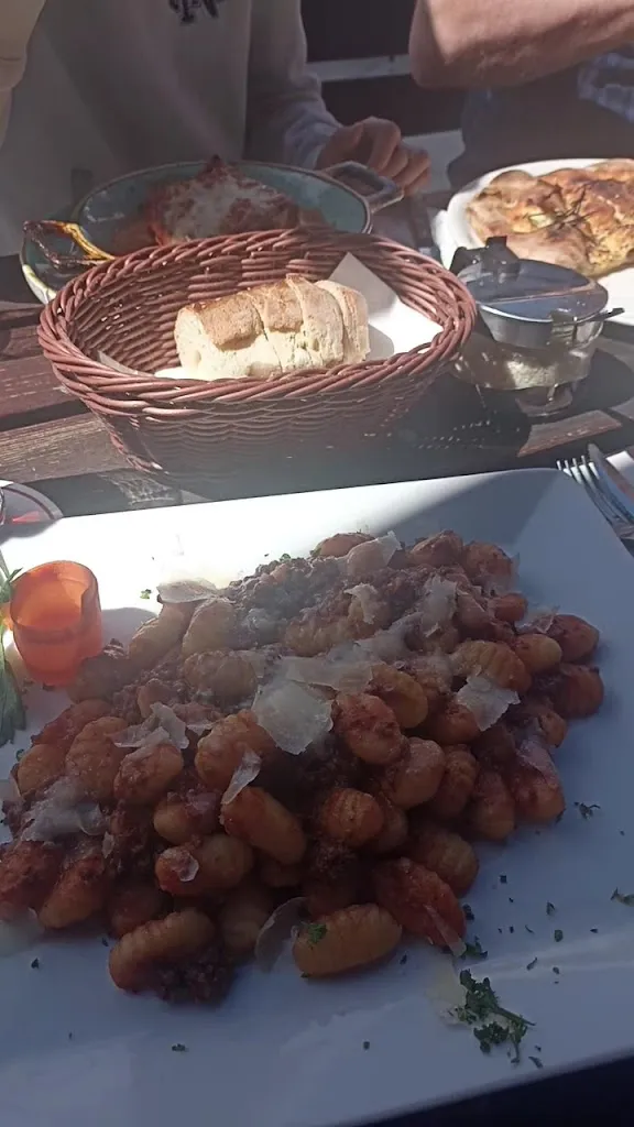 Zaida Rosenberg_Ristorante Pizzeria Calabria_Kirchzarten_review