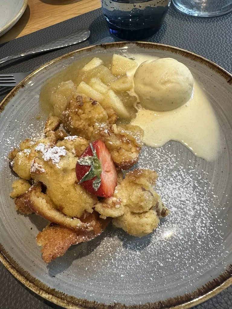 Annika W._Die Turnhalle_Schwelm_recensione