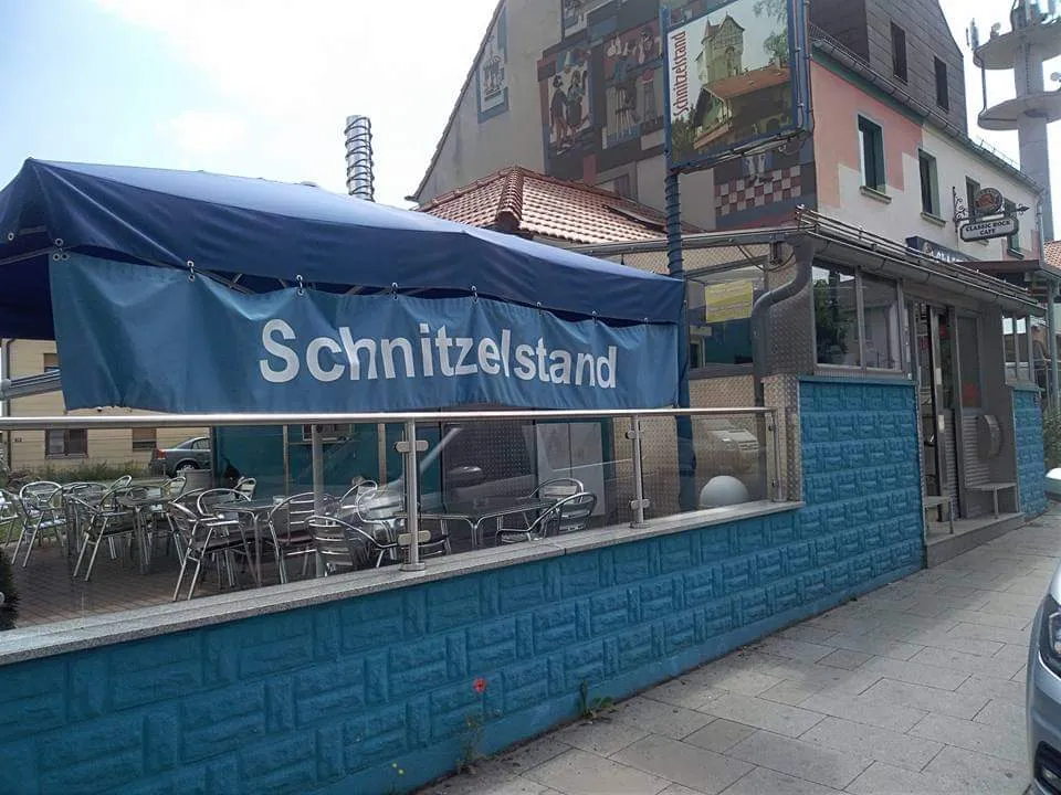 Schnitzelstand restaurant in Grafenwöhr