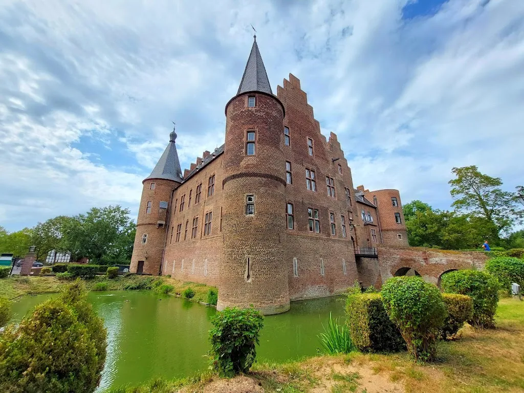 Landhaus Geschlossen_Erftstadt_slider_image_3