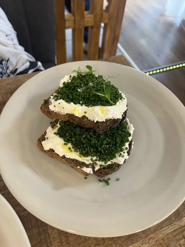 Dennis Oberhofer_illi´s Café_Erftstadt_review