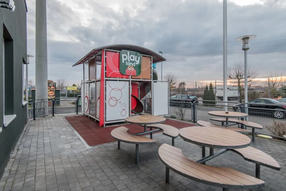 McDonald's_Erftstadt_slider_image_3