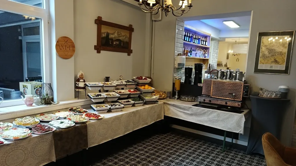 Jaqueline Kraus_ANTET ERKELENZ_Erkelenz_review