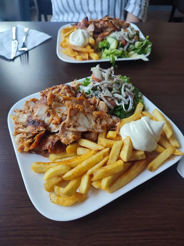 Menu_Tom and Jerry Erwitte_Erwitte_image_2