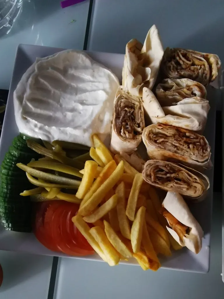 Menu_Tom and Jerry Erwitte_Erwitte_image_4