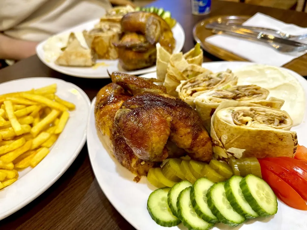 Menu_Tom and Jerry Erwitte_Erwitte_image_5