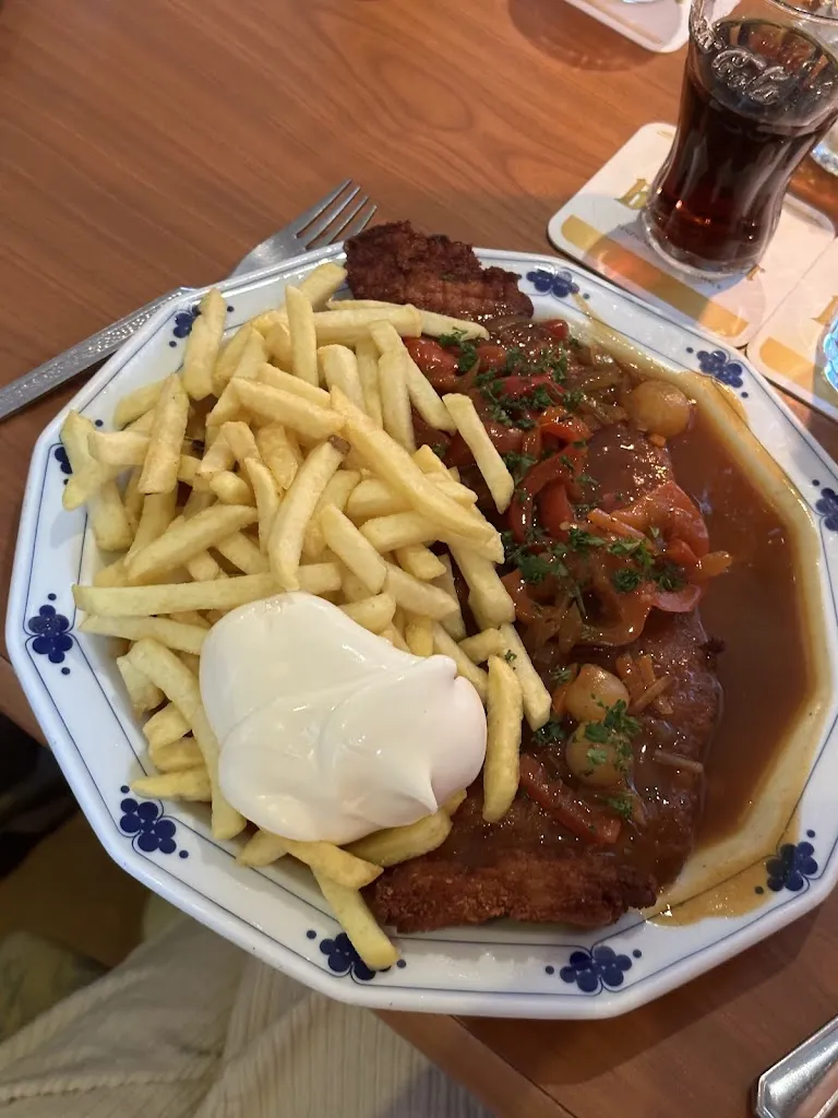 Gian Stevens_Im Krebsloch_Aachen_review