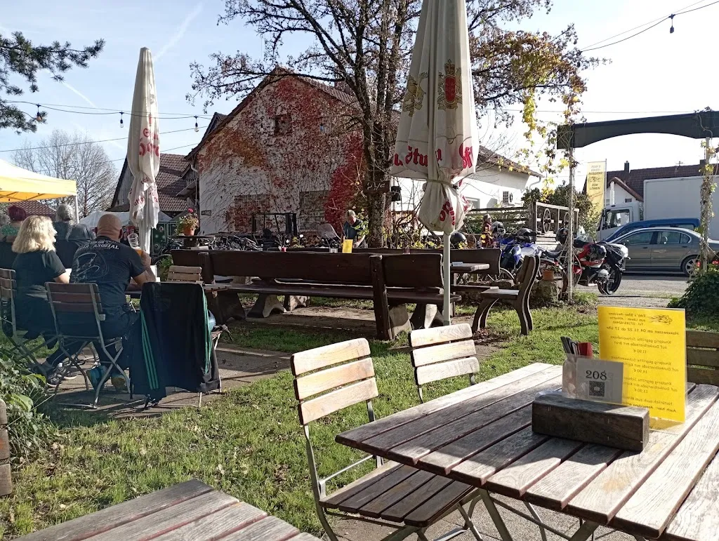 Eddis-Biker-Residenz Zum Löwen restaurant in Althütte