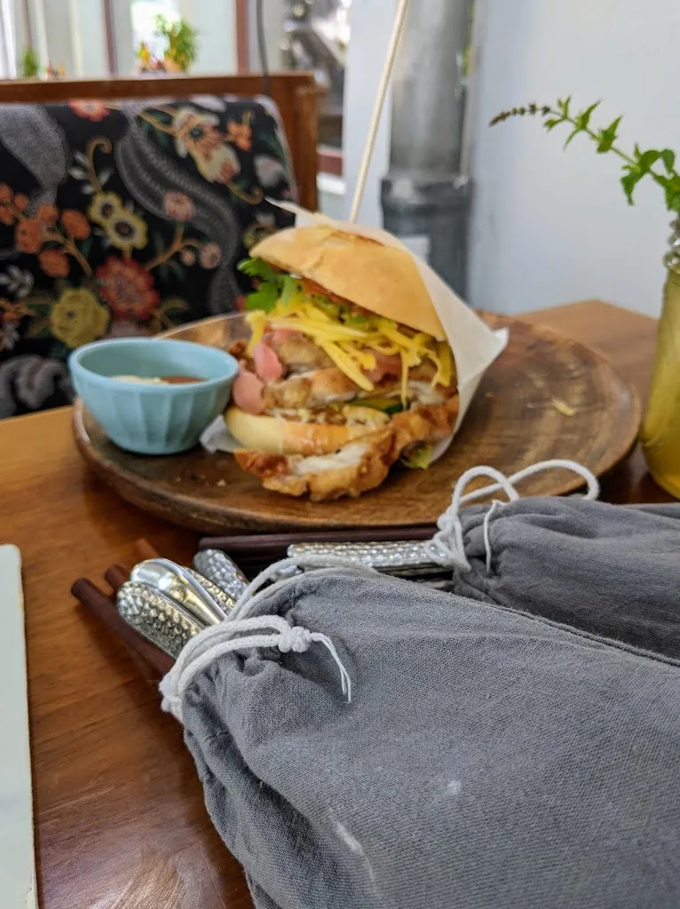 Menu_36 PHỐ CỔ - Vietnam Bao Burger · Le Caphe · Hotel & Suites_Weimar_image_7