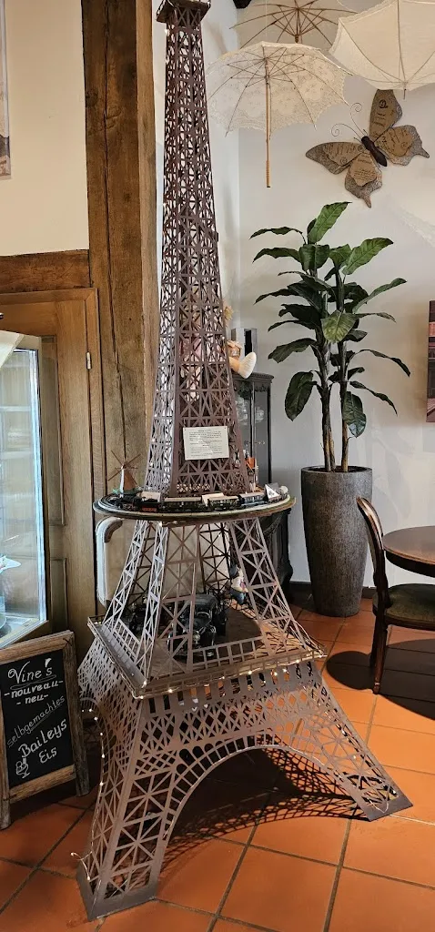 Michael Schröder_Vines Café • Patisserie | Frühstück | Flammkuchen - Lübbecke_Lübbecke_review