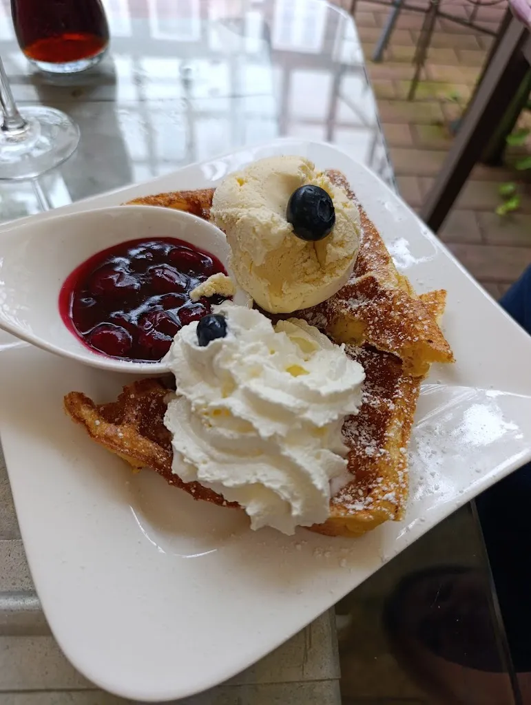 Vines Café • Patisserie | Frühstück | Flammkuchen - Lübbecke_Lübbecke_slider_image_3