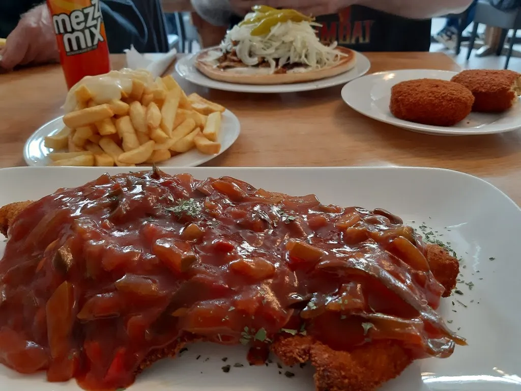 Menu_Imbiss Zum Sattmacher, bei Natascha_Eschweiler_image_2