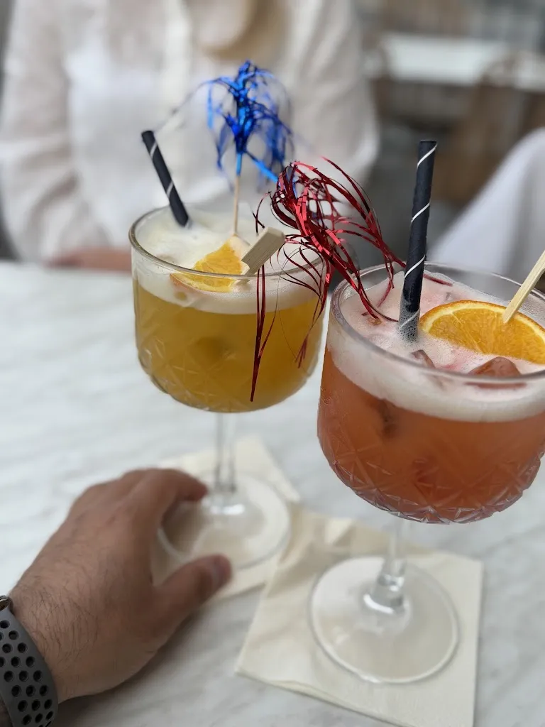 Kamjar Javadi_Da Lui_Eschweiler_reseña