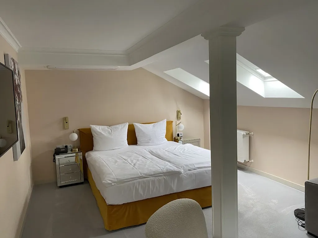 David Duchesne_Waldhotel Sonnora_Dreis_review