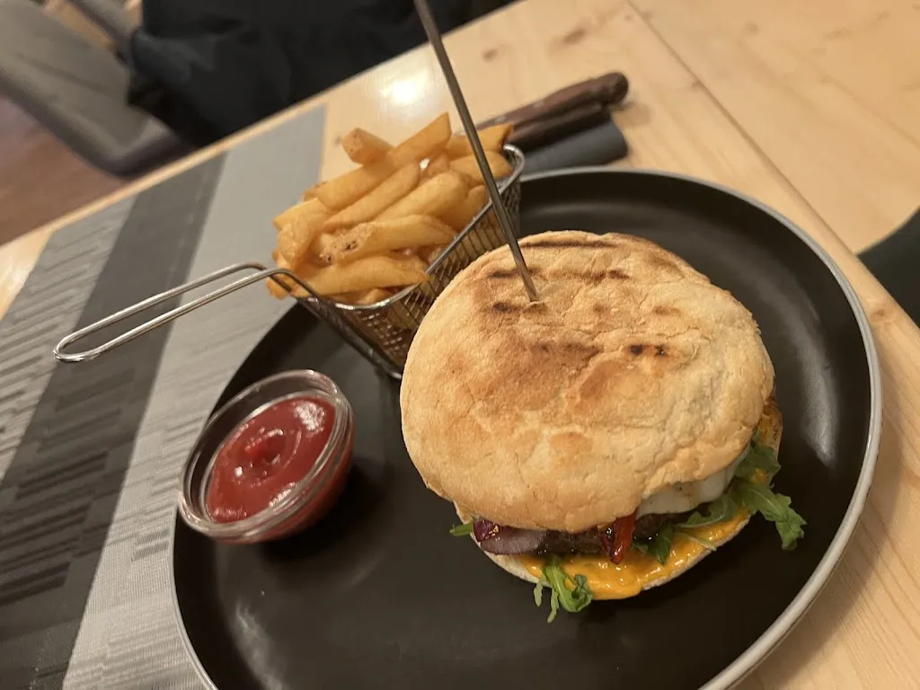 Reciel Mae Marchan_Burger & Steakhouse Medium Rare_Villingen-Schwenningen_review