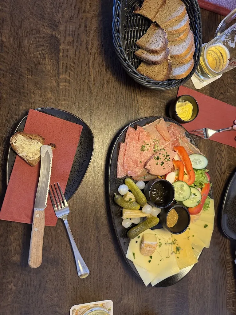 Lars Gornietzka_Wirtshaus Zum Knoten_Freudenberg_review