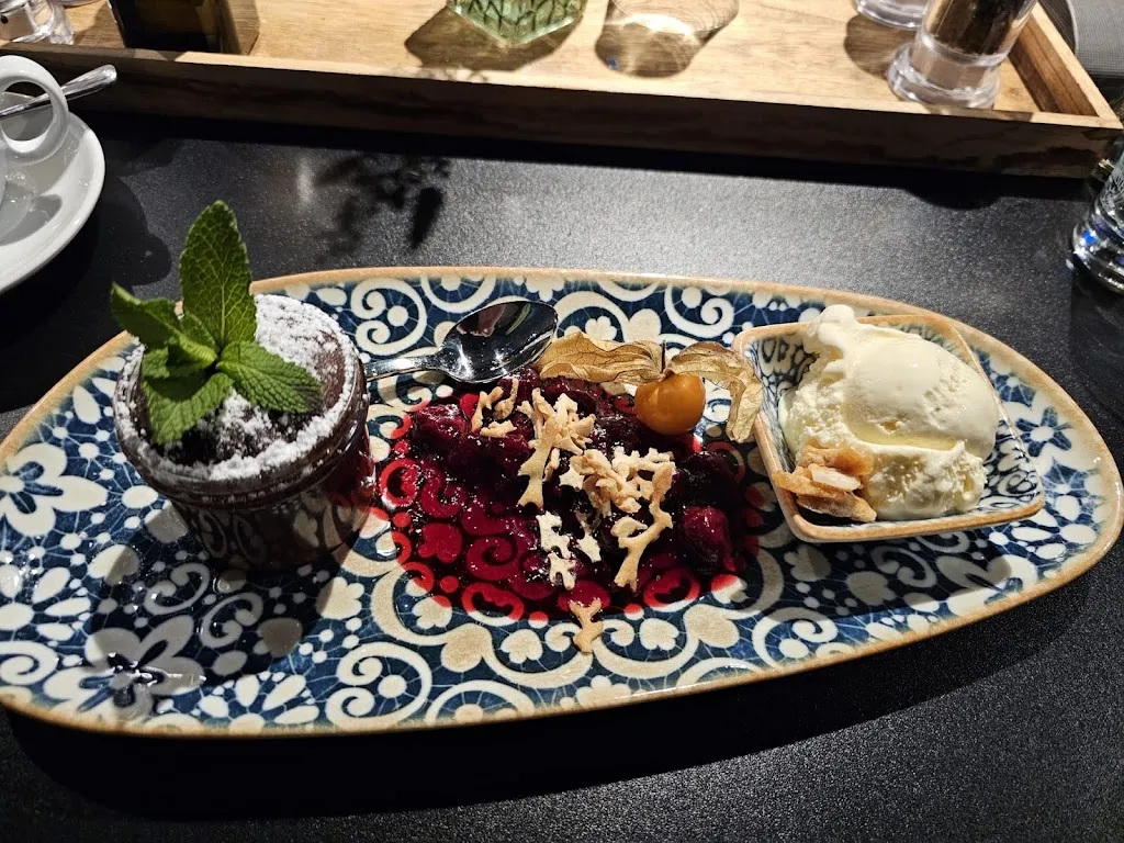 Nina schweitzer_Restaurant Heimat - MicroOffices GmbH & Co. KG_Euskirchen_review