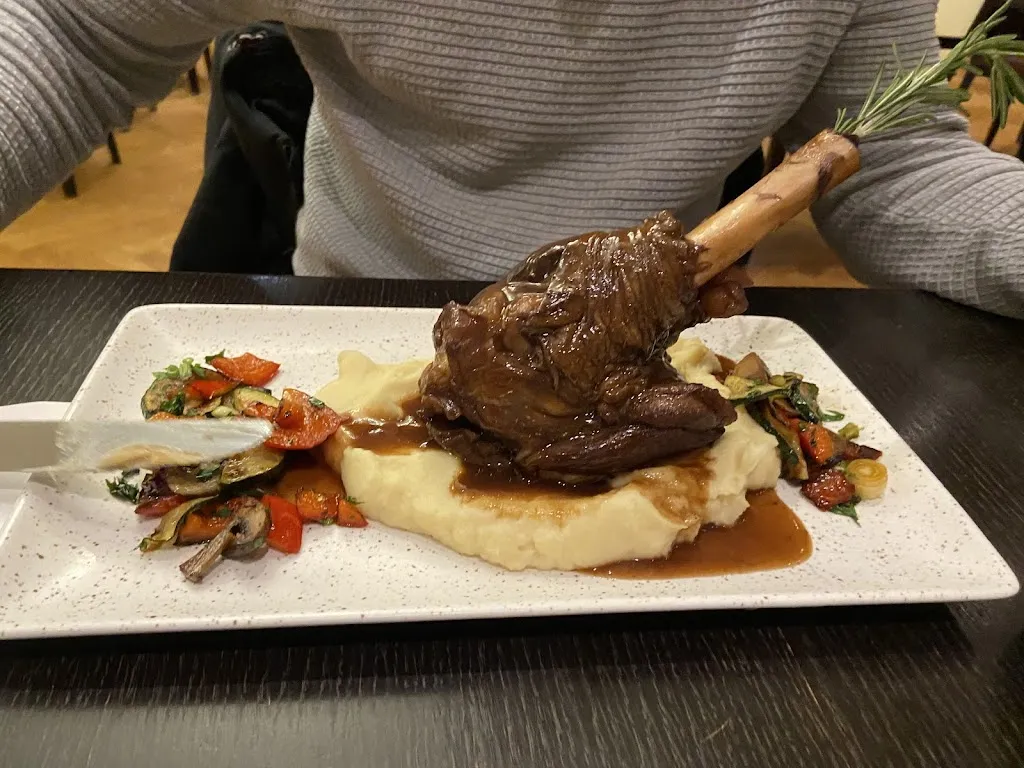 Ani_Restaurant Ambiente_Euskirchen_review