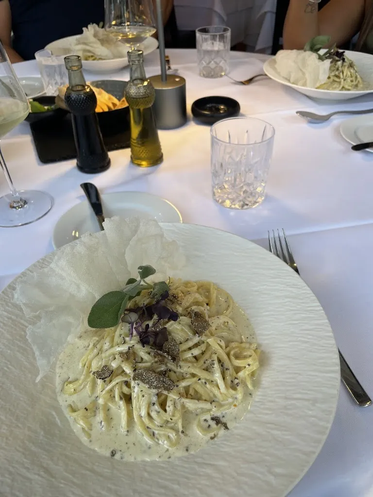 Vitalina Burakovska_Grand Culinas Restaurant & Champagnerbar Köln_Köln_reseña