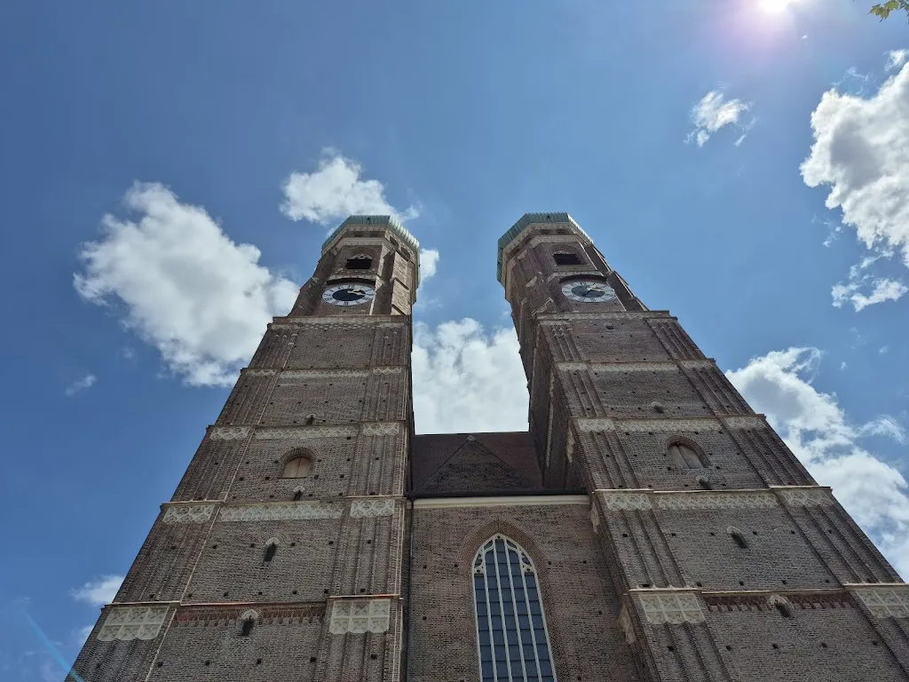 Ronan_Frauenkirche_München_reseña