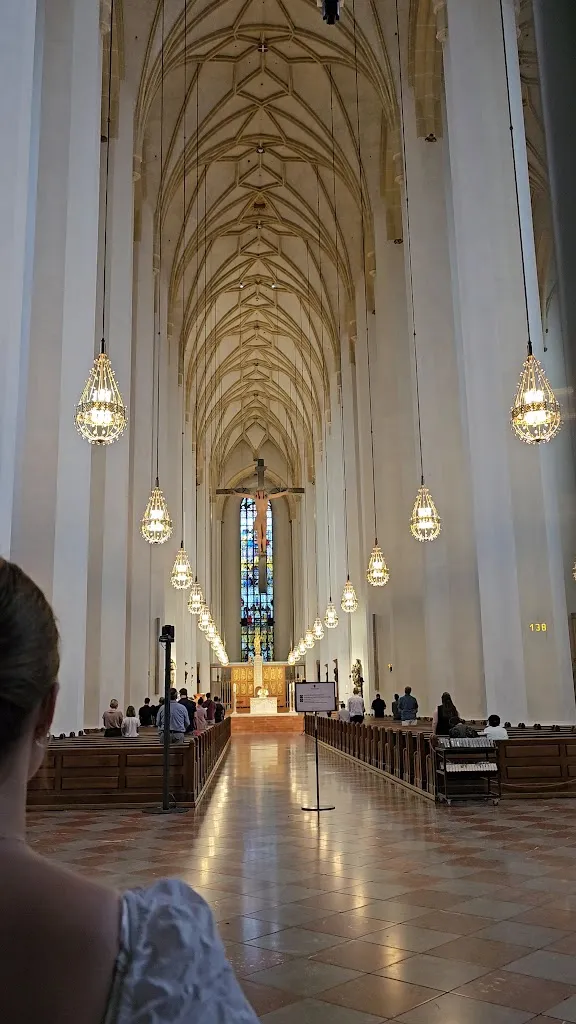 Frauenkirche_München_slider_image_2