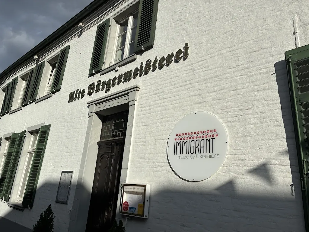 Mario Oehmcke_Immigrant_Geldern_review