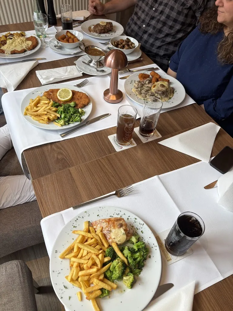 Leandro Jung_The Wish Steak House / Restaurant&Bar - Hotel_Velen_review