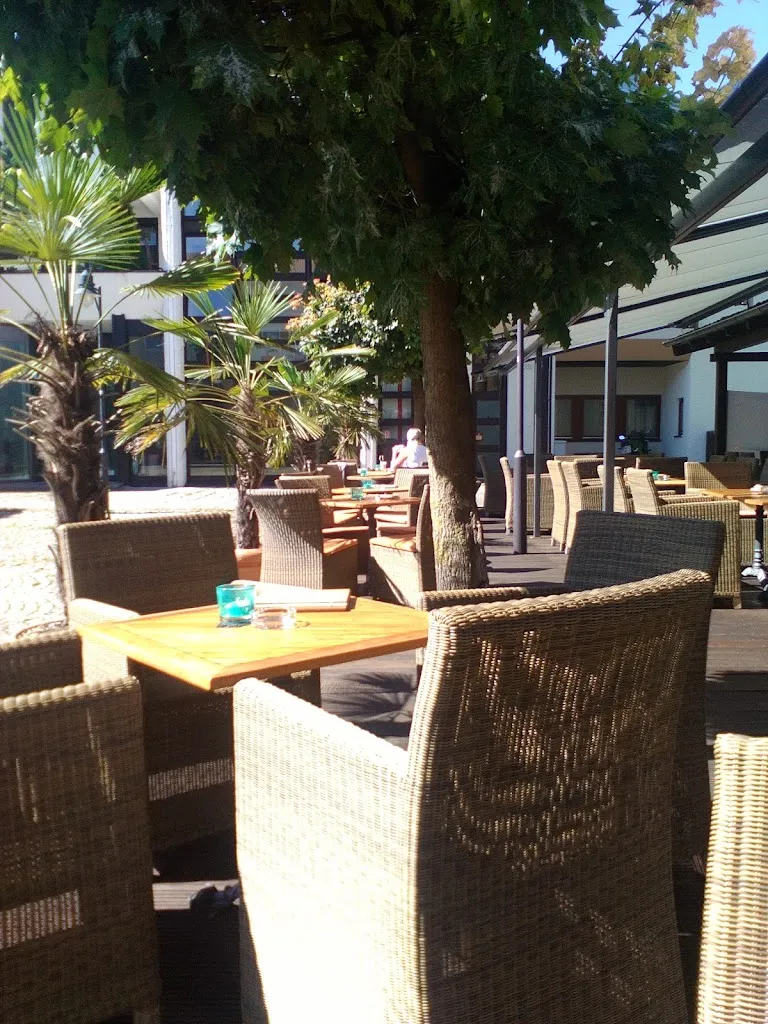 Cafe Bistrorant Noah restaurant in Alz