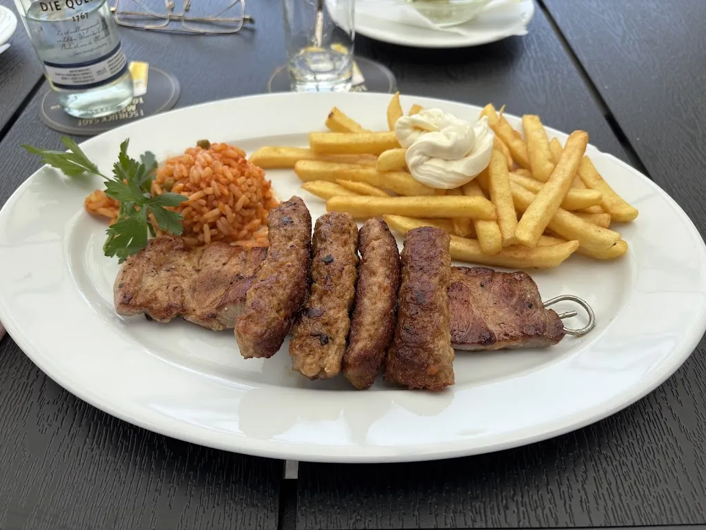 Balkan Restaurant Haus Kriesten_Geseke_slider_image_3