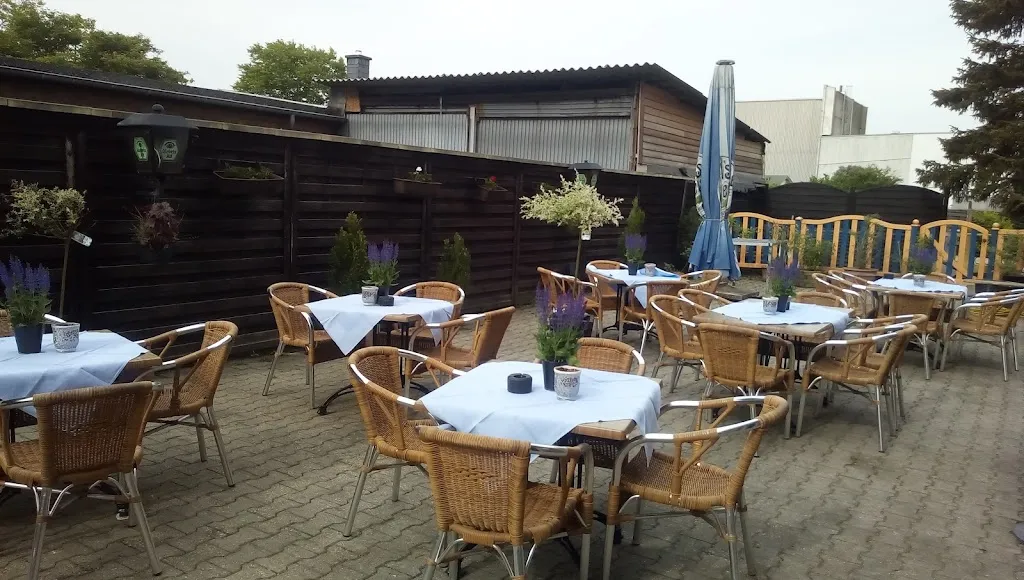 Gaststãtte Zum alten Wasserturm restaurant in Grefrath