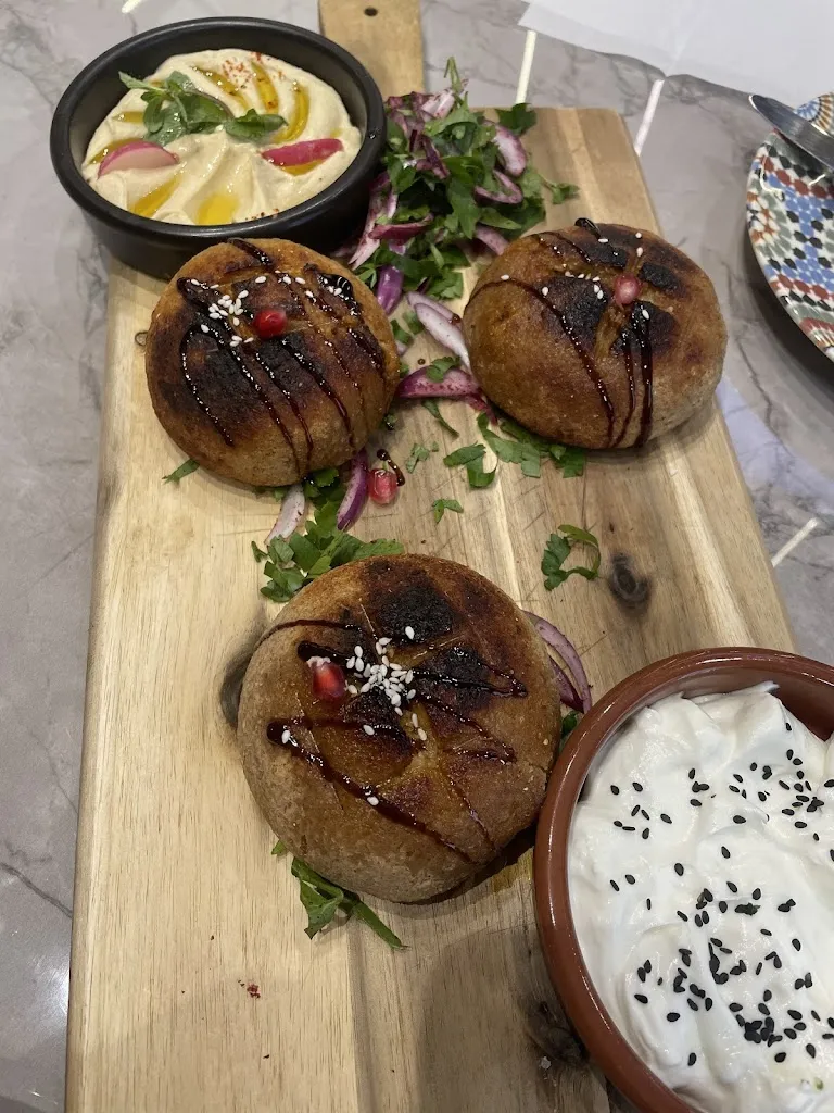 RE AH_Beit Halab_Köln_review