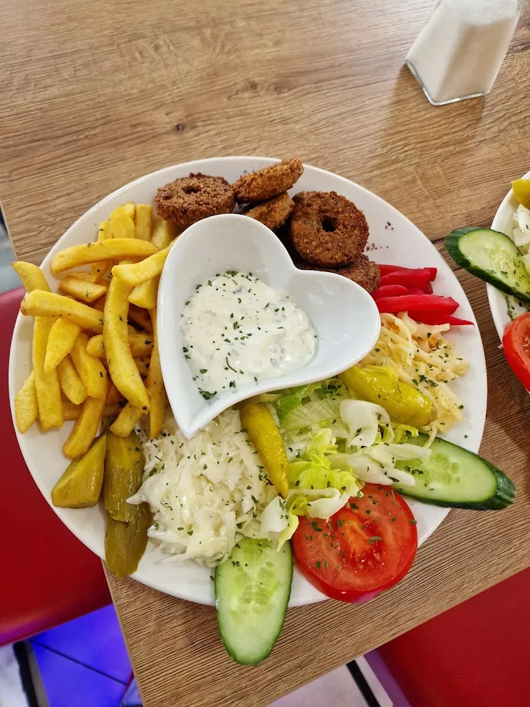 Menu_Mido Restaurant & Café_Goch_image_3