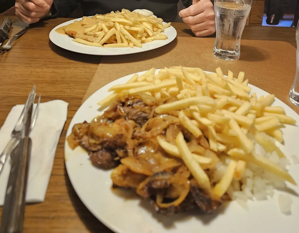 Adria-Grill_Goch_slider_image_2