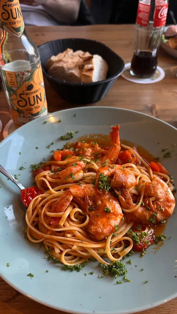 sumayyah Tuncer_Zeus_Greven_review