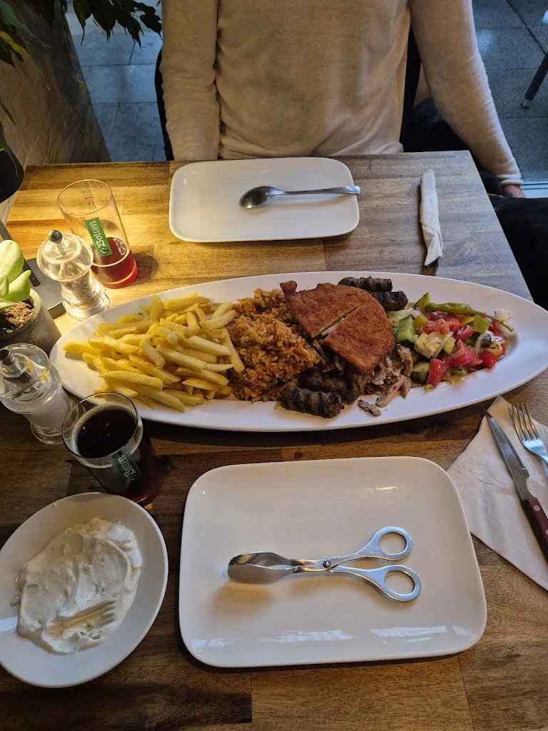 Zeynep Yörük Dulisch_Artemis Grill Restaurant_Grevenbroich_Bewertung