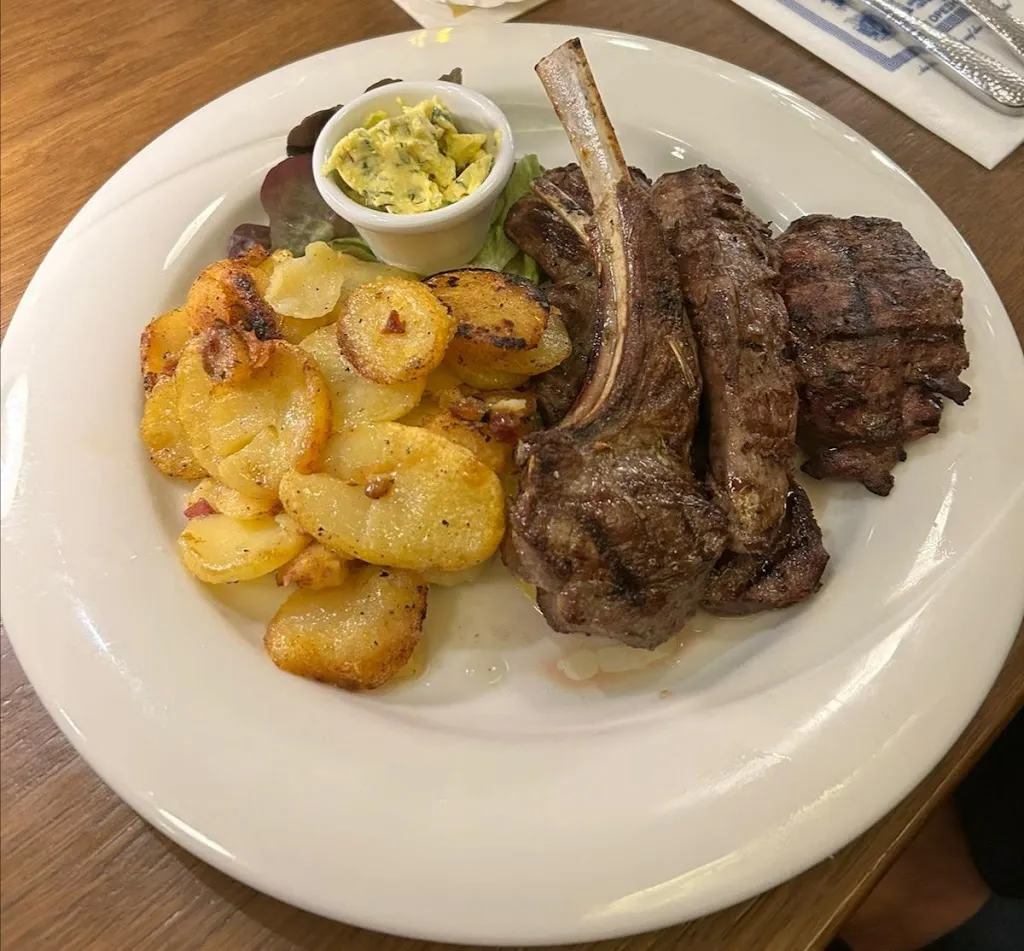 Delphi Greek cuisine restaurant in Grevenbroich