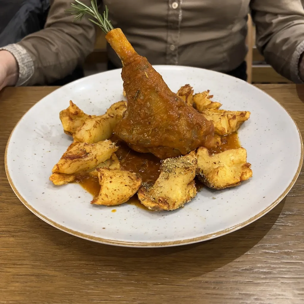 Delphi Greek cuisine_Grevenbroich_slider_image_3