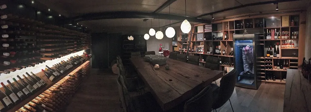 Kevin May_Goldener Stern_Friedberg_review