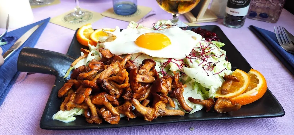 Tanja_Keglerheim Förster_Haan_review