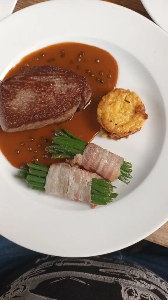 Peter Linder_Im kühlen Grunde_Haan_review