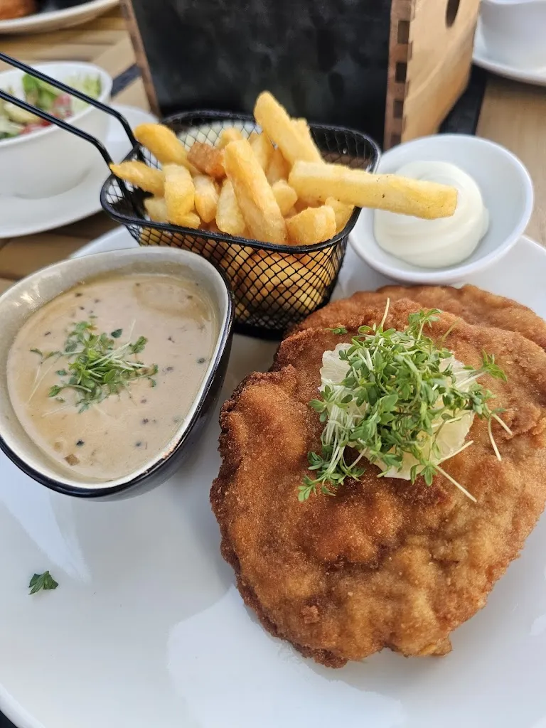 Eichenhof Restaurant - Bar - Biergarten_Gütersloh_slider_image_3