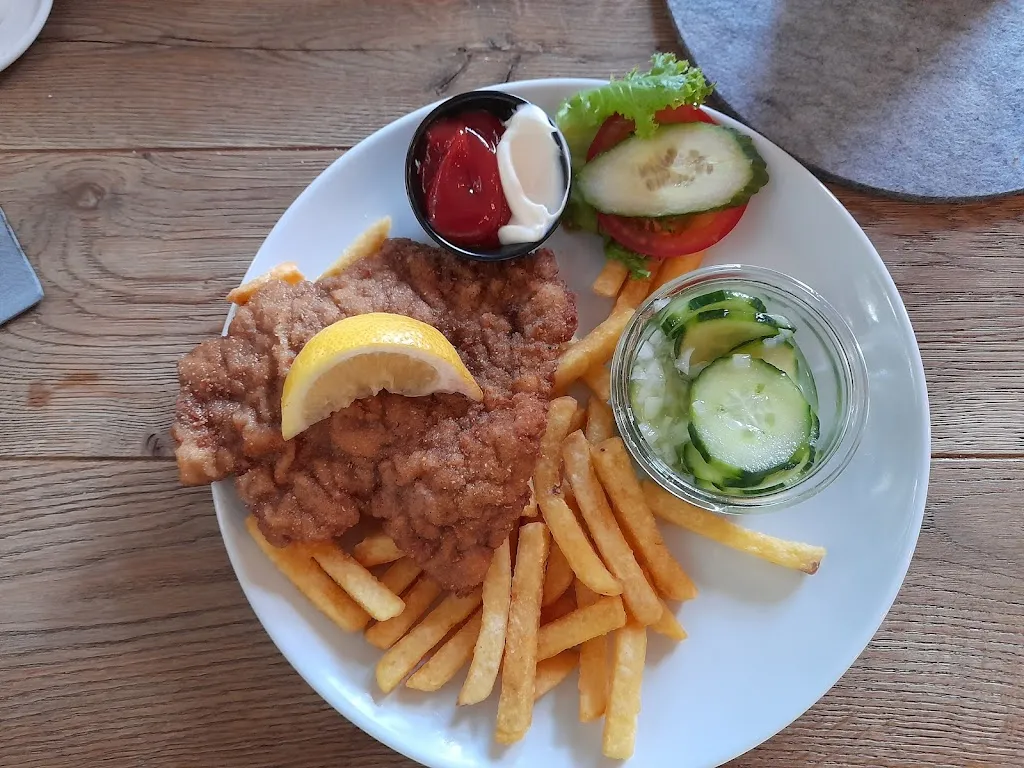 Kornelia Kloecker_WOHNZIMMER | Restaurant + Biergarten_Gütersloh_review