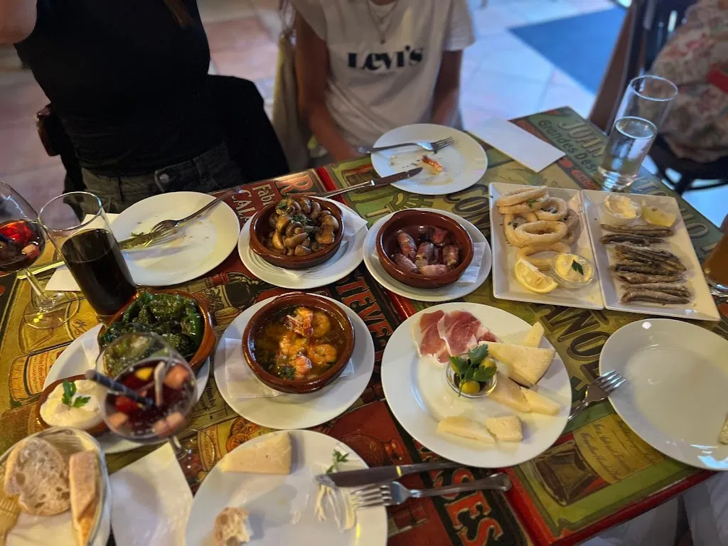 Tobias Vorbach_Café Bar Zaragoza_(Hessen)_reseña