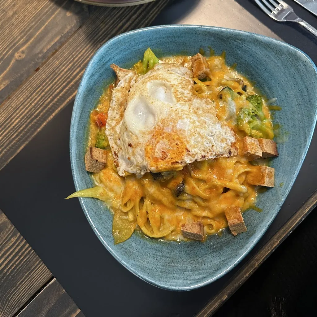 Menu_The EIephants_Halver_image_8