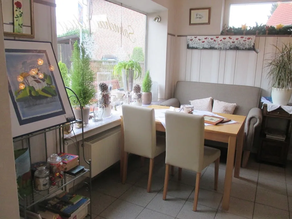 Cafe Sahnehäubchen restaurant in See