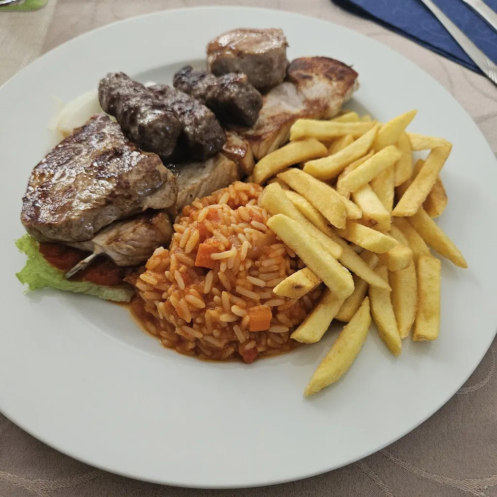 Restaurant CROS_(Hessen)_slider_image_3